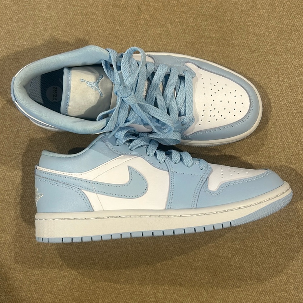 Air jordan’s 1 low “ice blue”